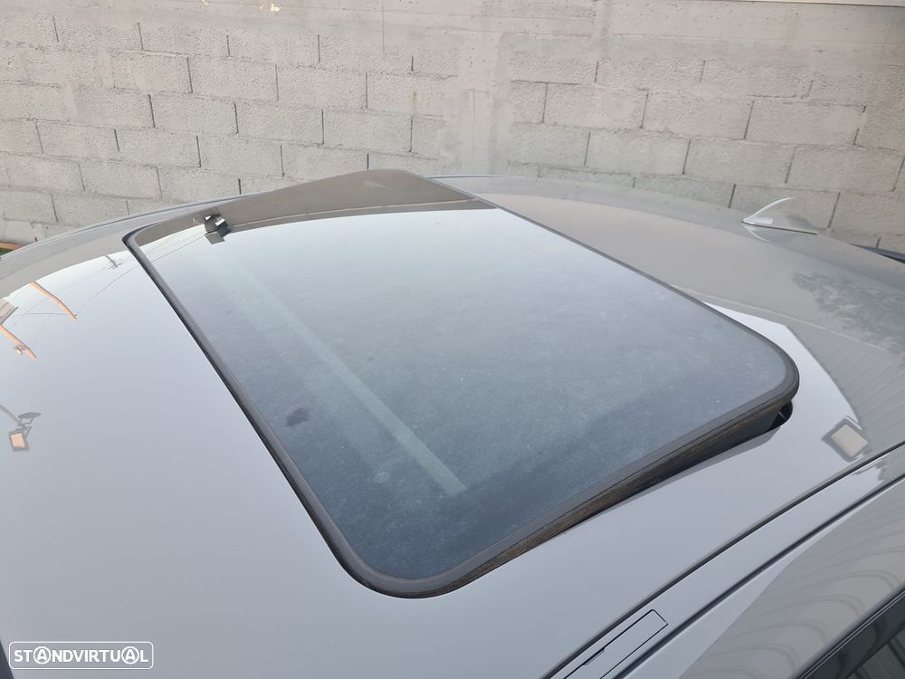 BMW 320 d Coupe Edição M - 13