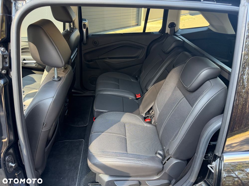 Ford Grand C-MAX - 16