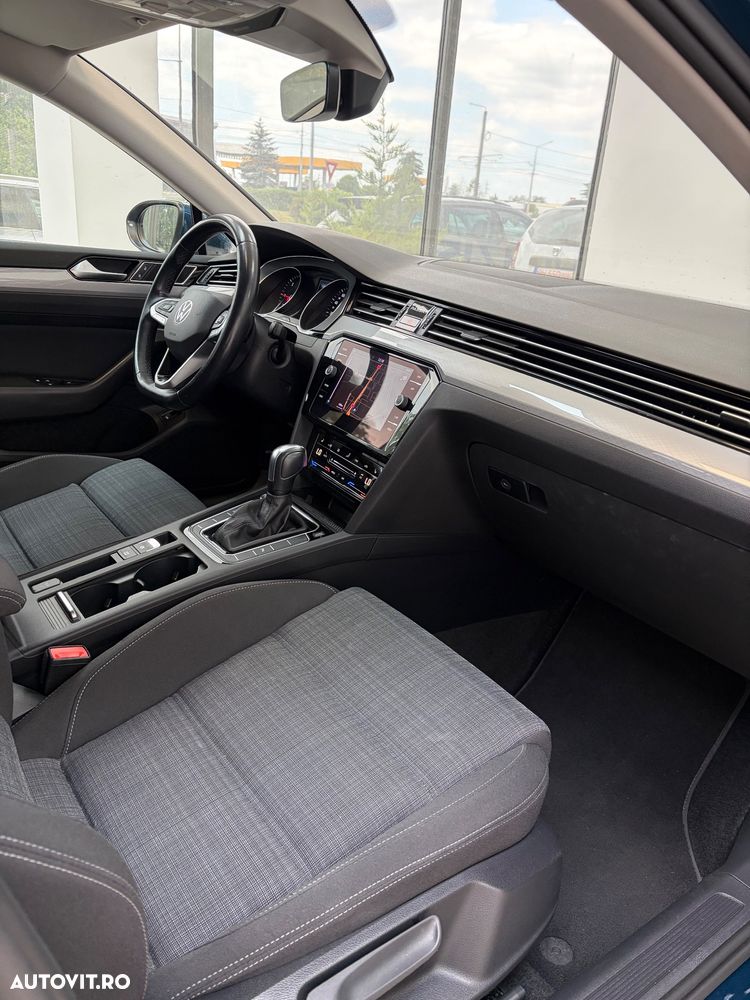 Volkswagen Passat 2.0 TDI DSG Comfortline - 9