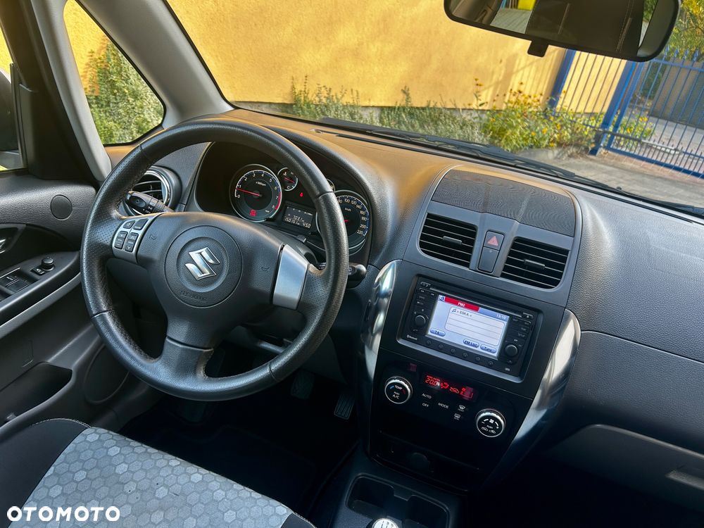 Suzuki SX4 Classic 1.6 VVT 4x2 Comfort - 19