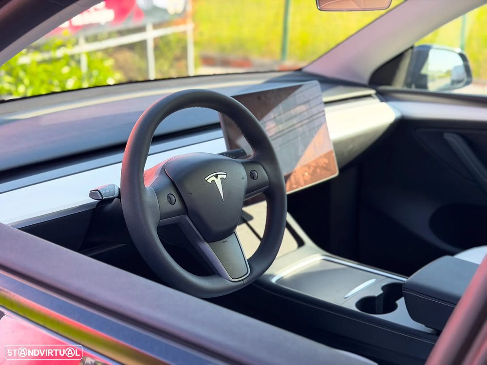 Tesla Model Y Tração Traseira - 3