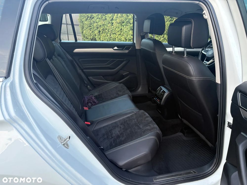 Volkswagen Passat 2.0 TDI 4Mot Elegance DSG - 17