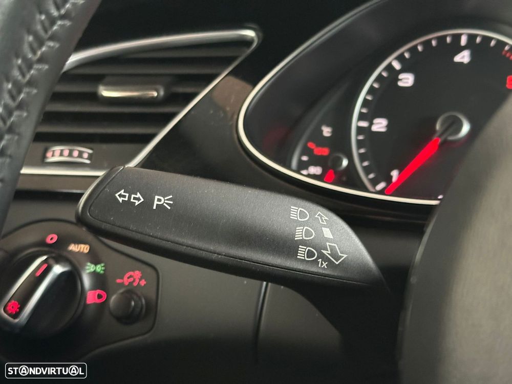 Audi A4 Avant 2.0 TDI Business Line S-line - 15