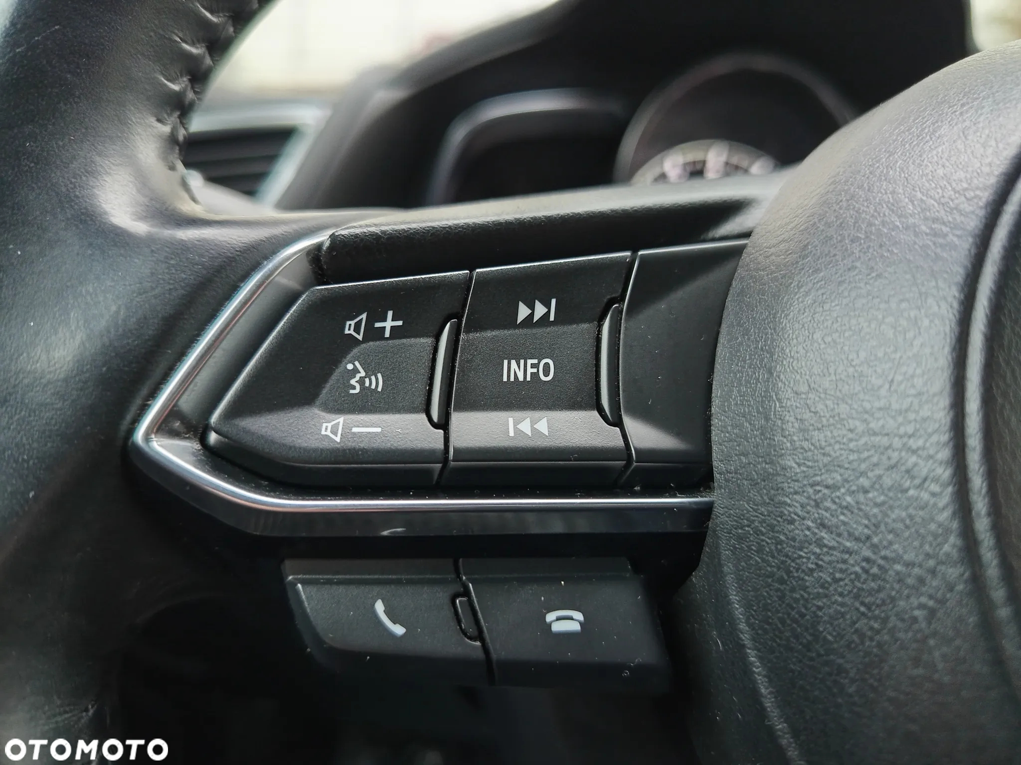Mazda 3 SKYACTIV-G 120 Automatik Signature+ - 27