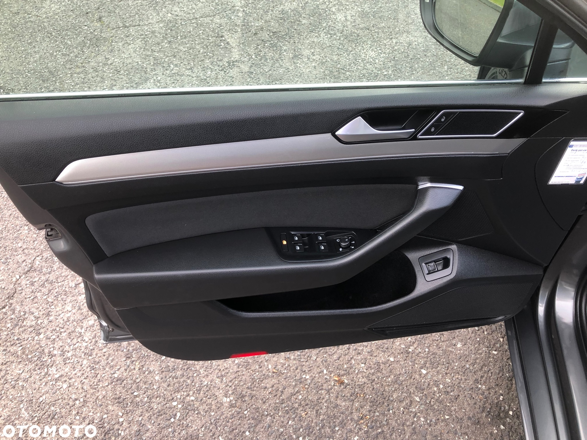 Volkswagen Passat Variant 1.6 TDI (BlueMotion Technology) Comfortline - 25