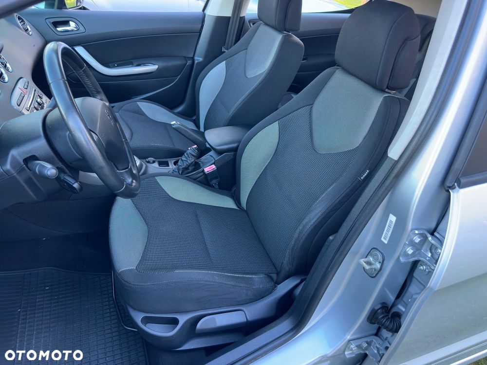 Peugeot 308 120 VTi Style - 17