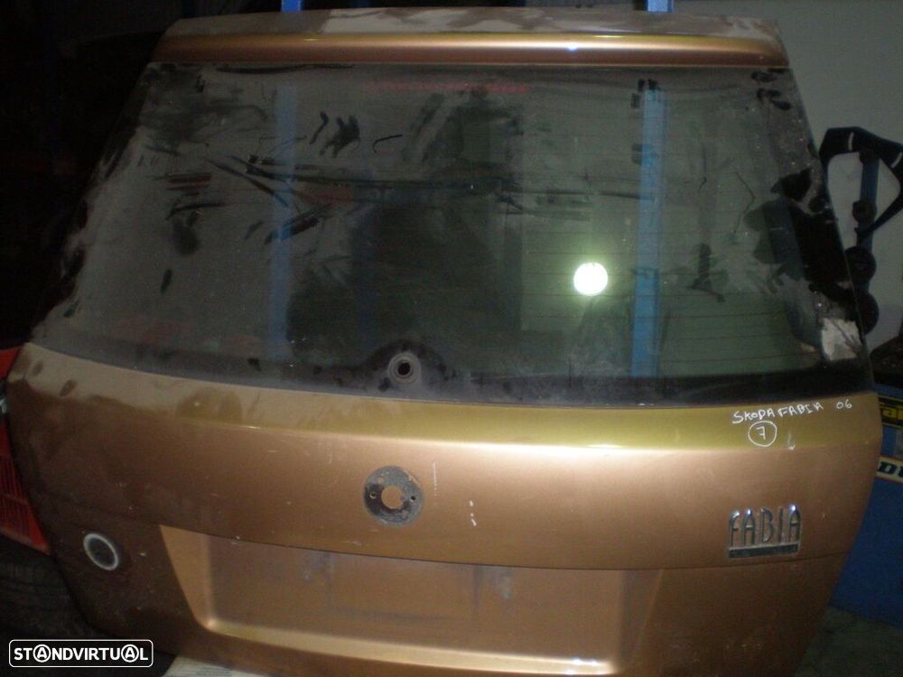 Porta Da Mala REF07 SKODA FABIA 2006 CASTANHA - 1