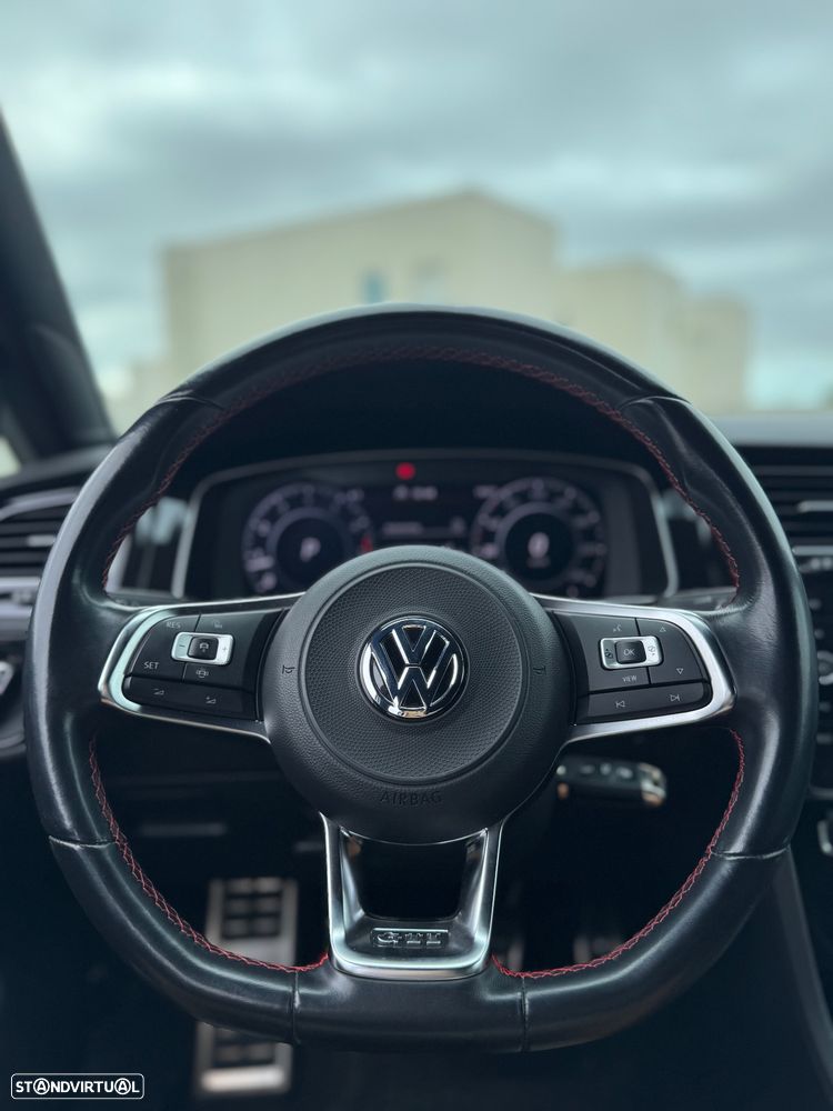 VW Golf 2.0 TSI GTI DSG Performance - 11