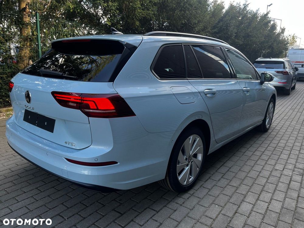 Volkswagen Golf - 10