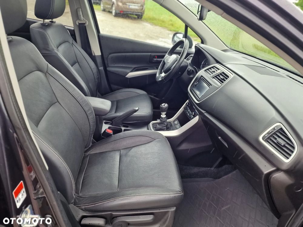Suzuki SX4 S-Cross 1.6 DDiS Allgrip Comfort - 28