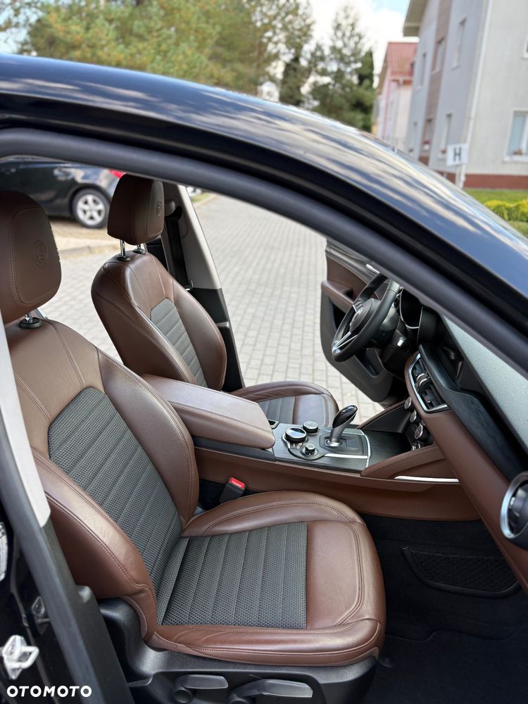 Alfa Romeo Stelvio 2.0 Turbo Q4 - 11