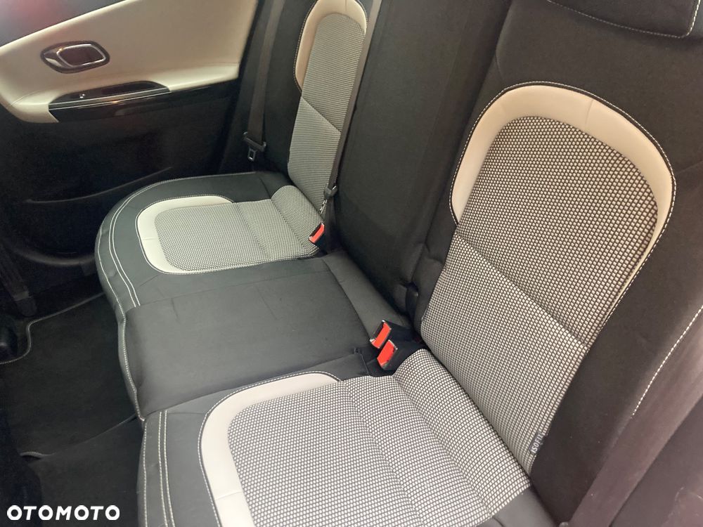 Kia Ceed 1.6 GDI L Business Line - 14