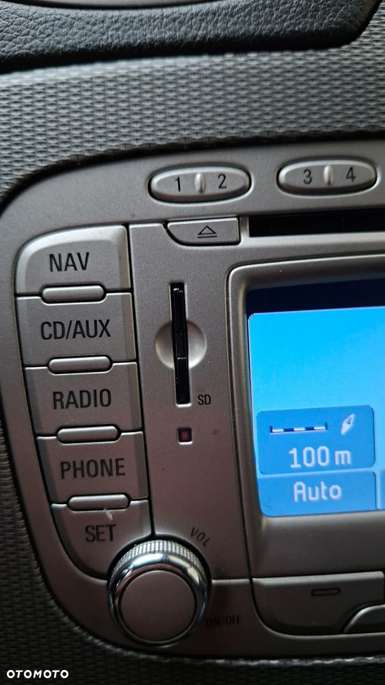 Ford Focus 2.0 16V Titanium - 24