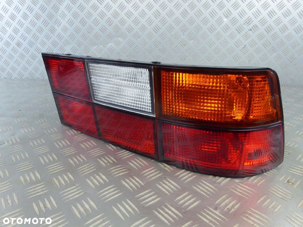 lampa prawy prawa tył tylna PORSCHE 944 924 EUROPA - 3