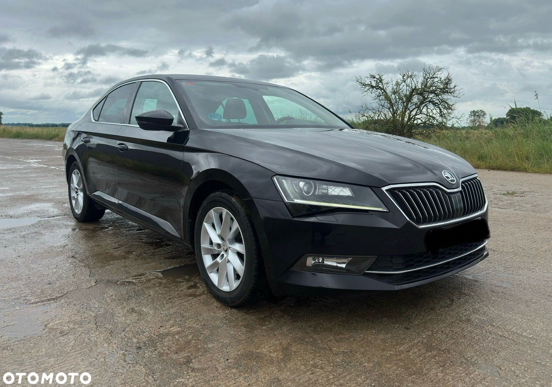 Skoda Superb 2.0 TDI SCR Ambition DSG - 1