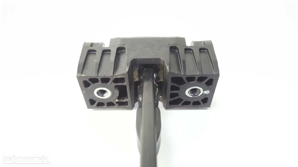RETENTOR DA PORTA TRASEIRA DIREITA AUDI A4 BER. (B8) BáSICO - 2