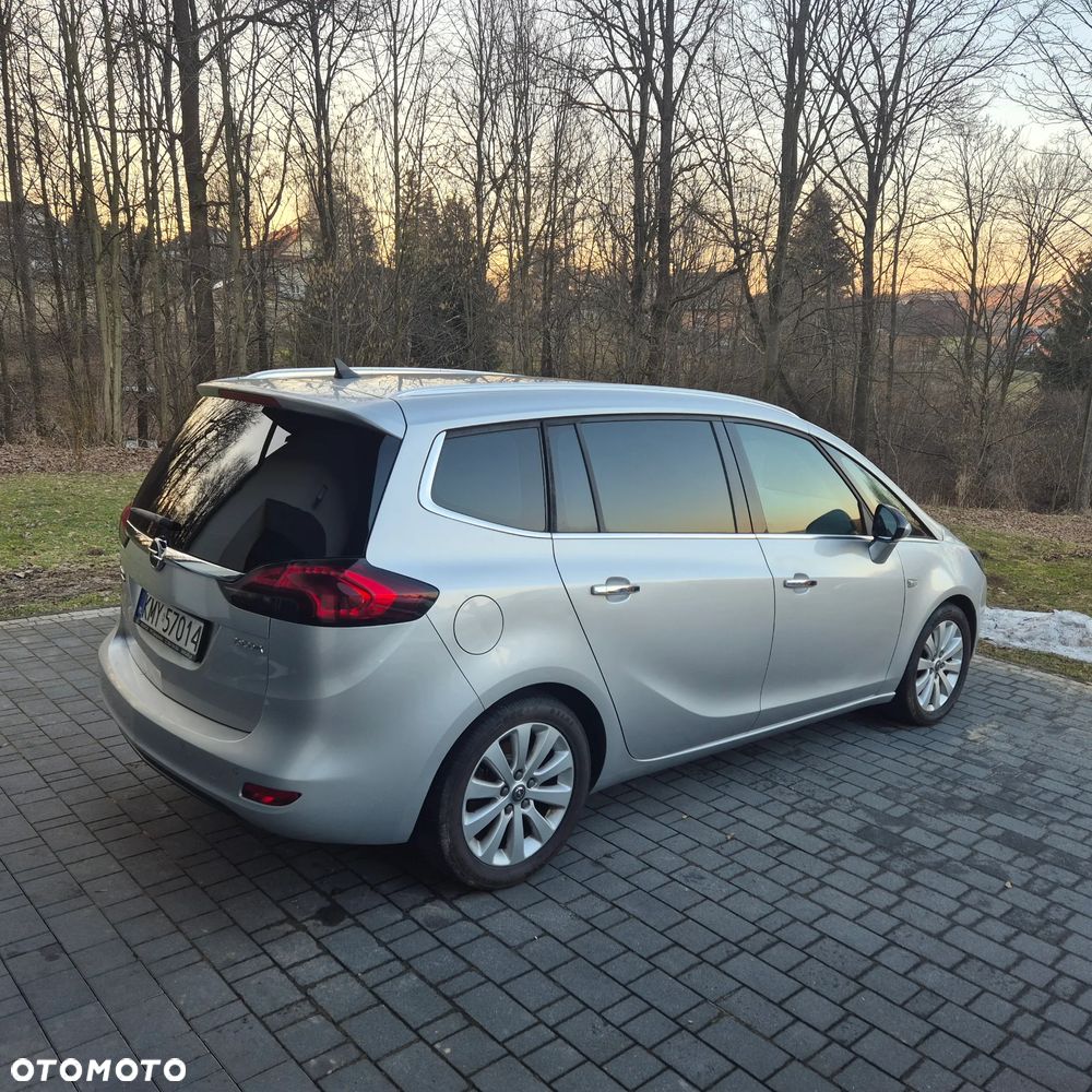 Opel Zafira - 11