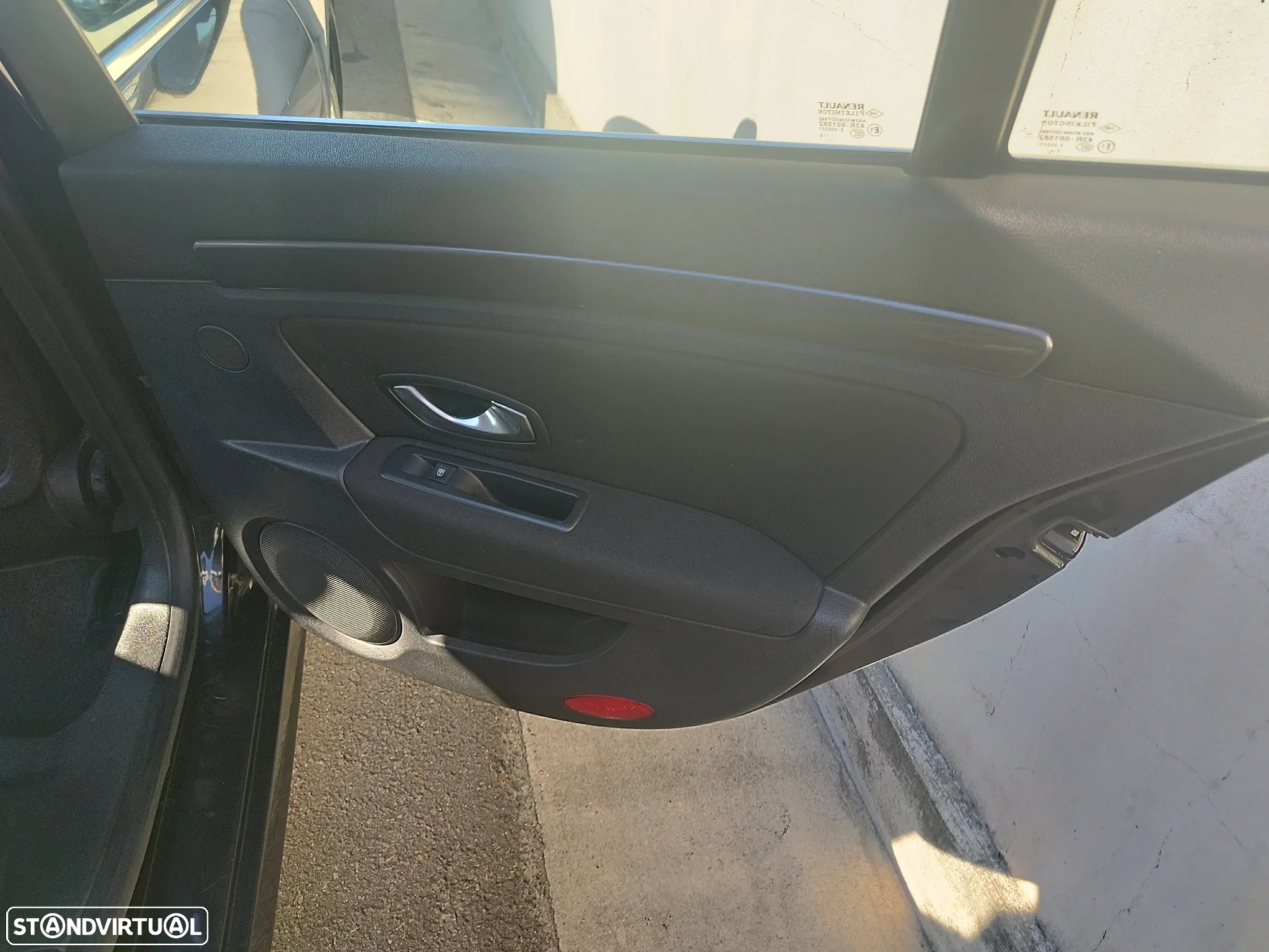 Renault Laguna Break 1.5 dCi SE Black Line - 10