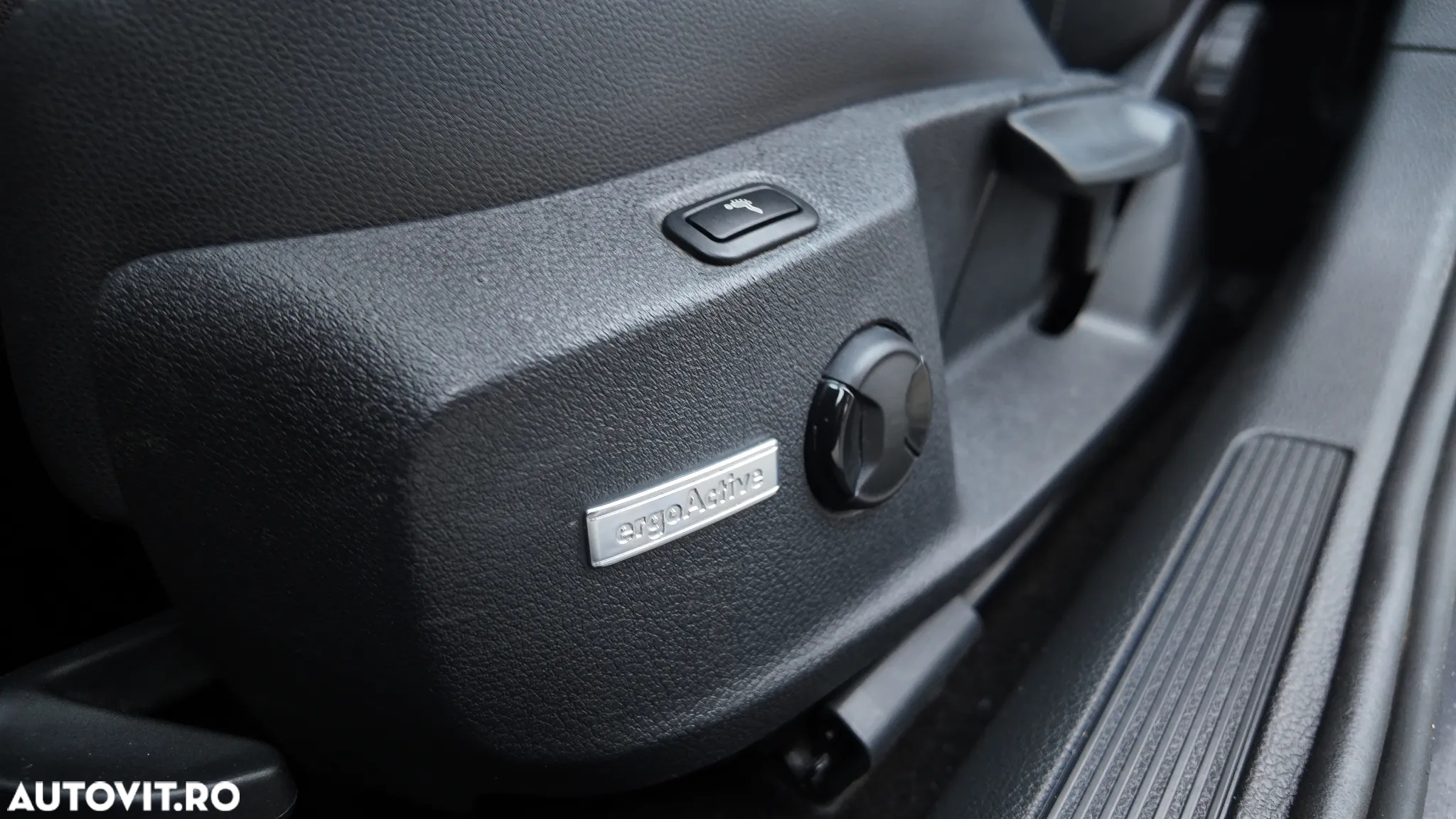 Volkswagen Golf 2.0 BlueTDI DSG Highline - 9
