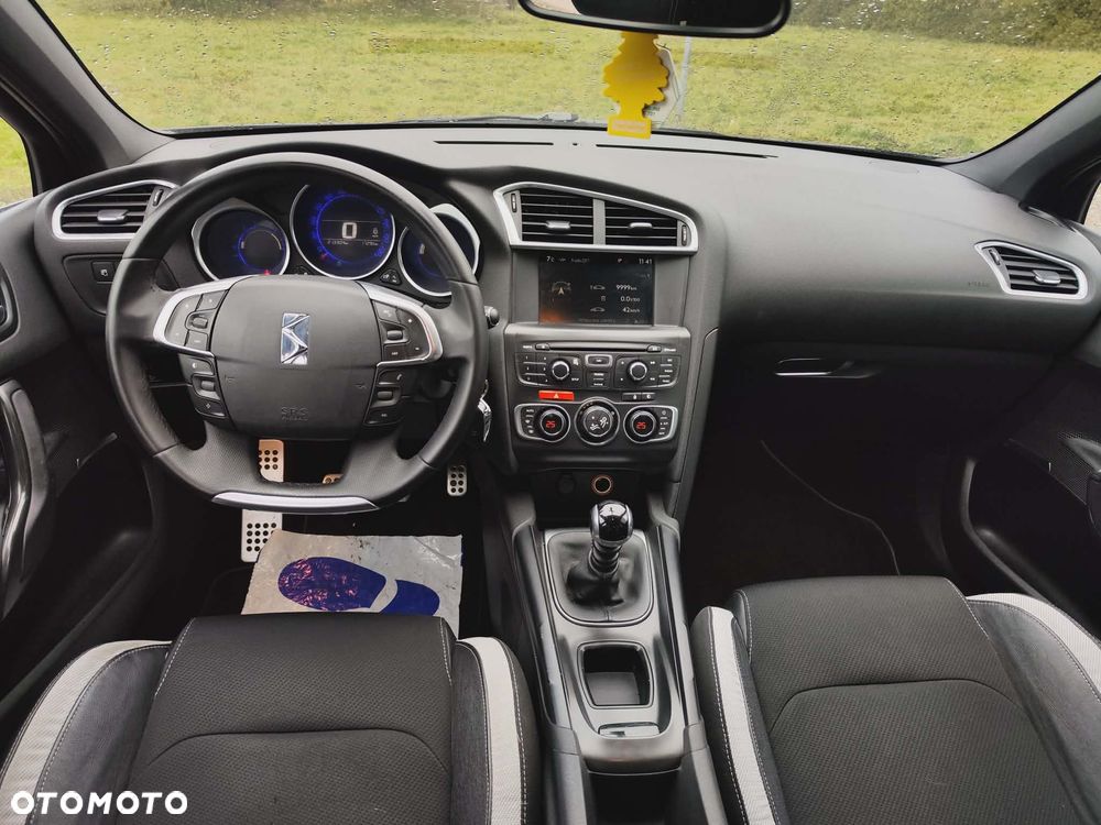Citroën DS4 HDi 110 Chic - 18