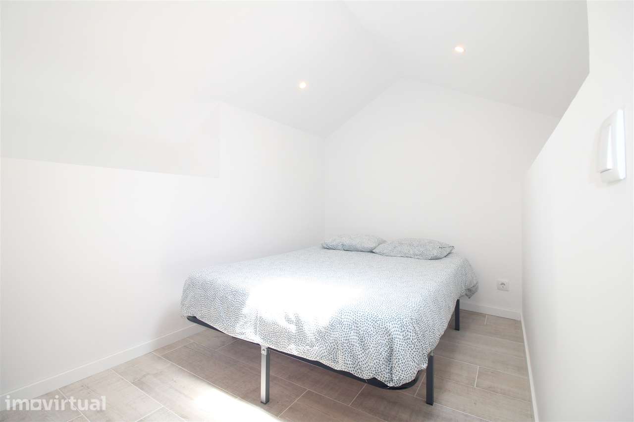 Apartamento T0 Duplex na zona da Baixa - Grande imagem: 5/11