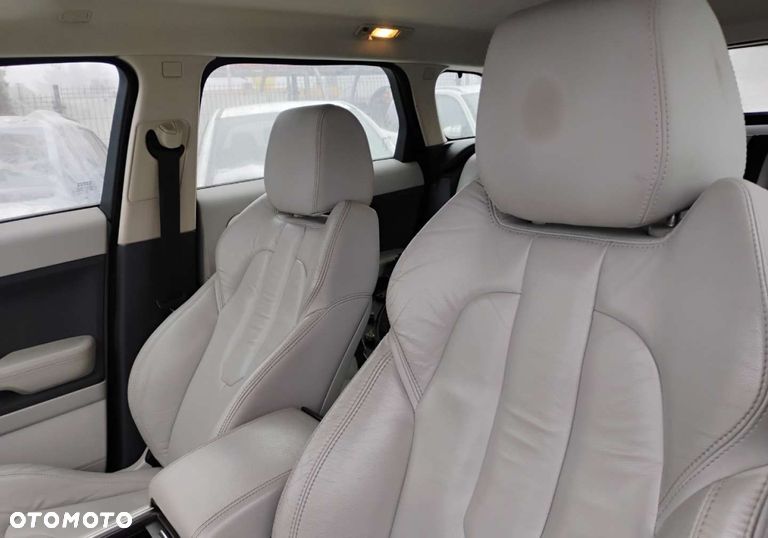 Land Rover Range Rover Evoque - 11