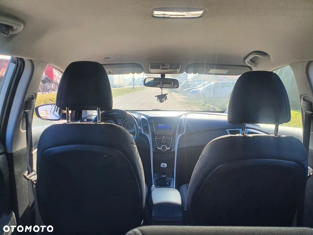 Hyundai i30 1.4 Intro Edition - 29