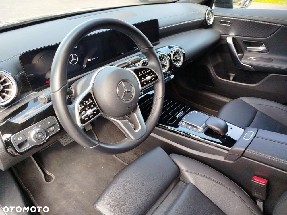 Mercedes-Benz CLA - 11