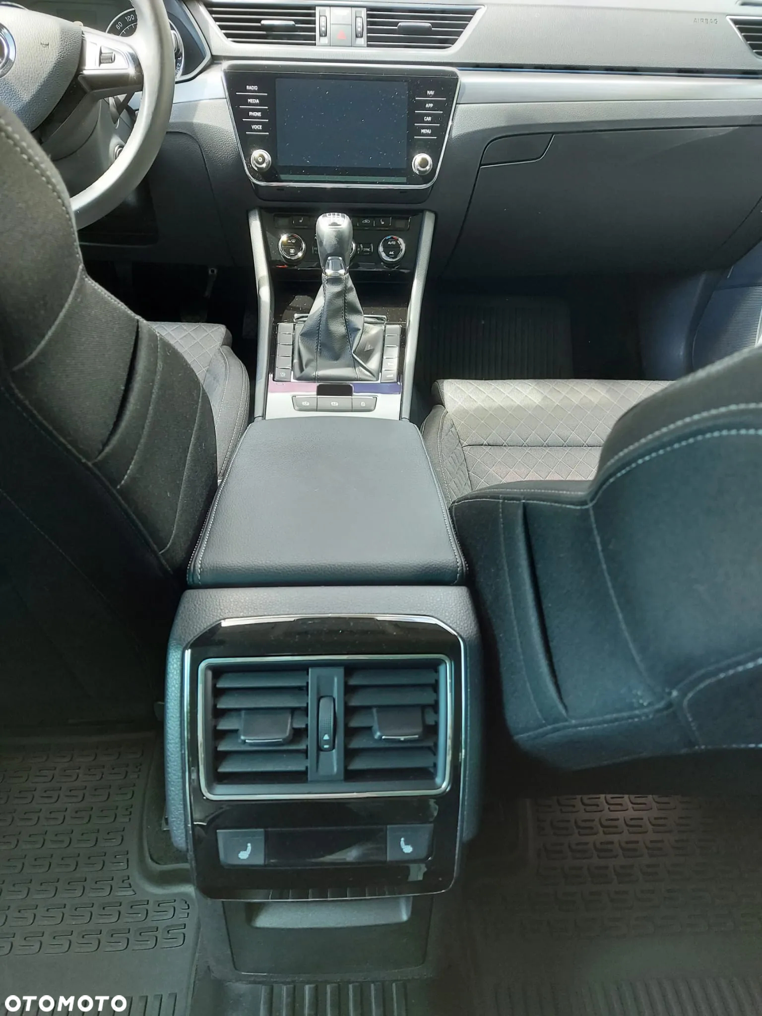 Skoda Superb - 14