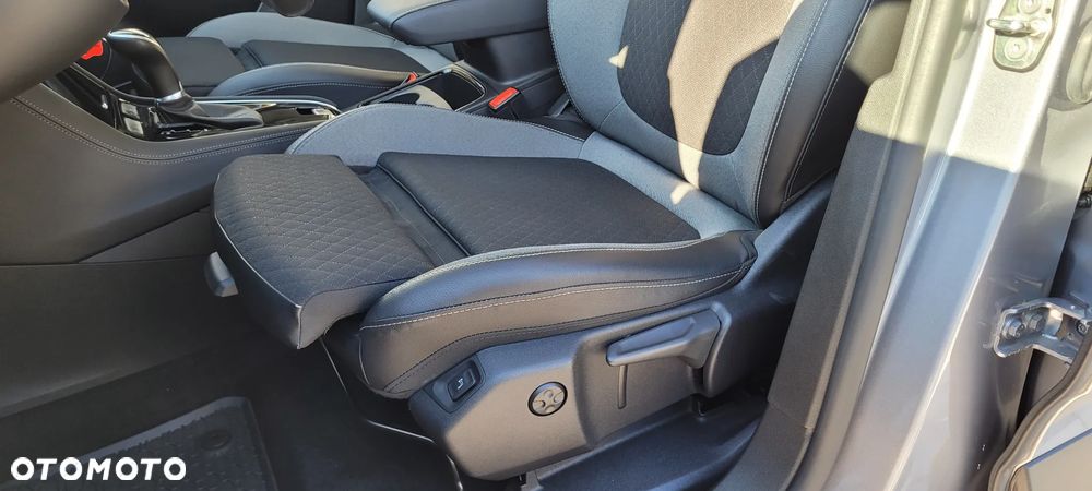 Opel Grandland X - 11