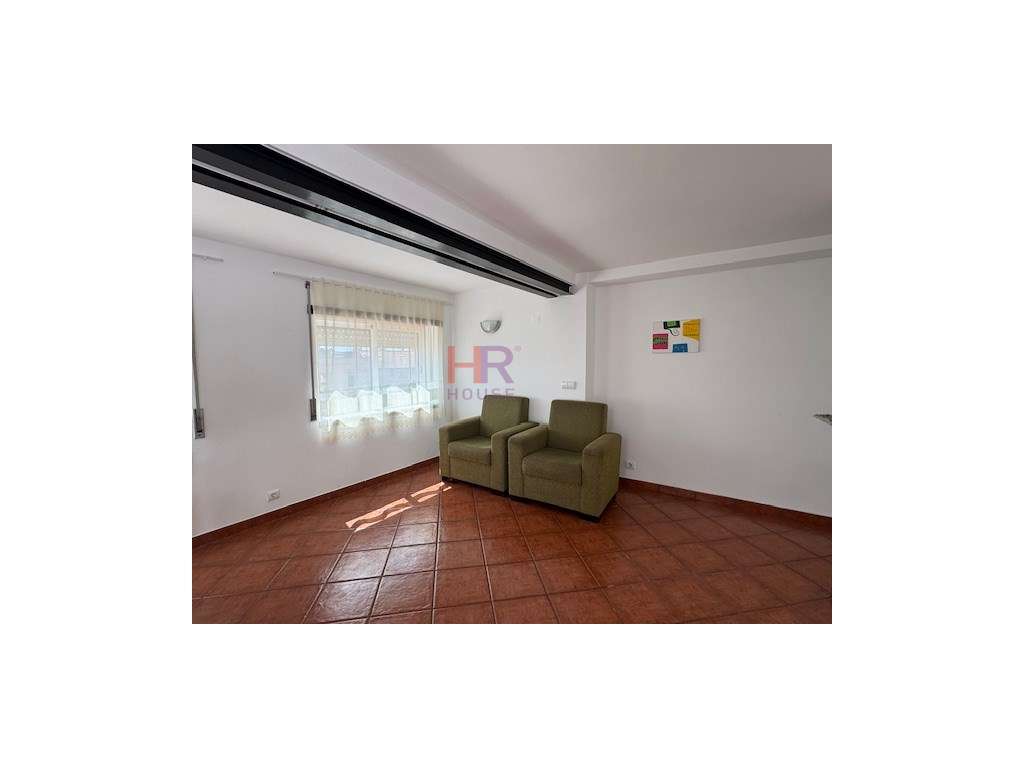 Coimbra arrenda-se t2 com dois wc´s e terraço. - Grande imagem: 5/28