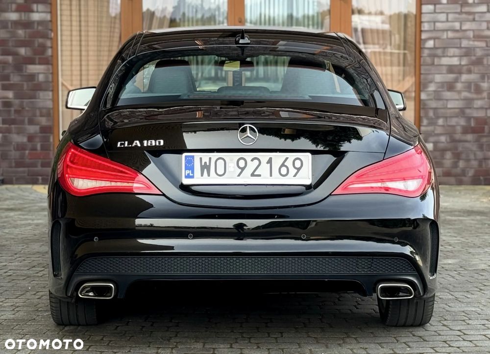 Mercedes-Benz CLA 180 7G-DCT AMG Line - 6