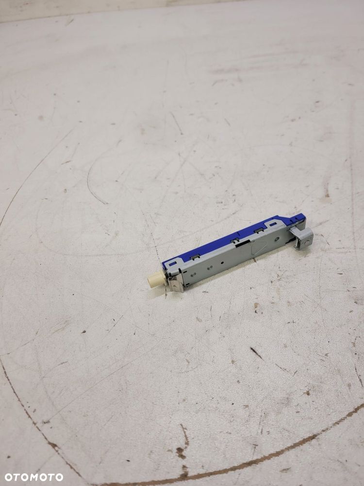 WZMACNIACZ ANTENOWY AUDI A4 B9 A5 F5 8W9035225 - 2