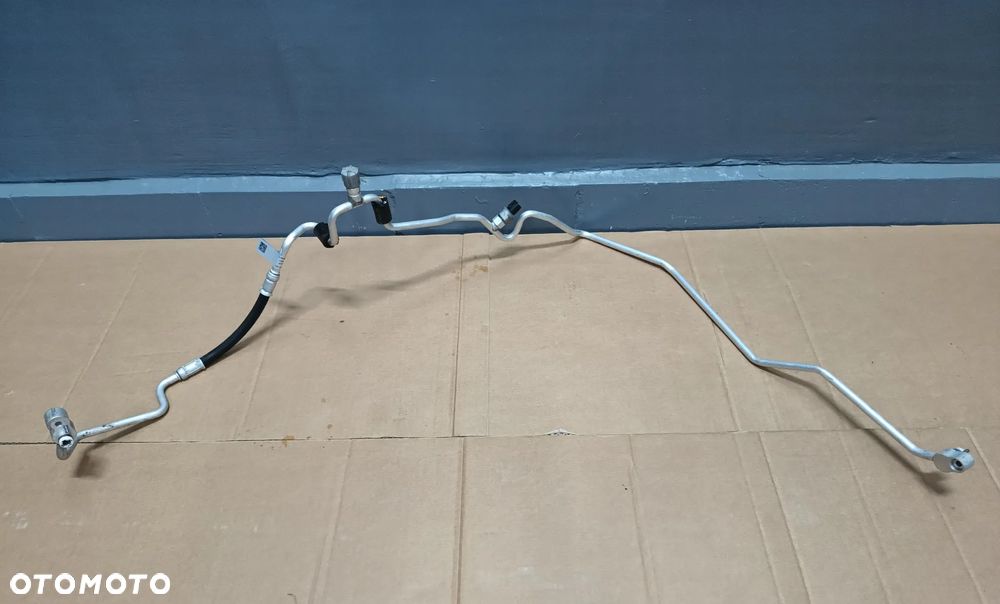 BMW MINI Przewody klimatyzacji 68322951 / 6834659 / 6832950 - 2