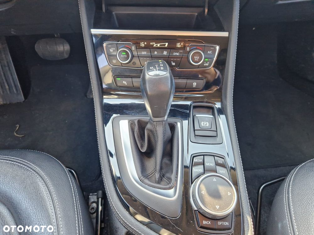 BMW Seria 2 220d xDrive Sport-Aut Luxury Line - 18
