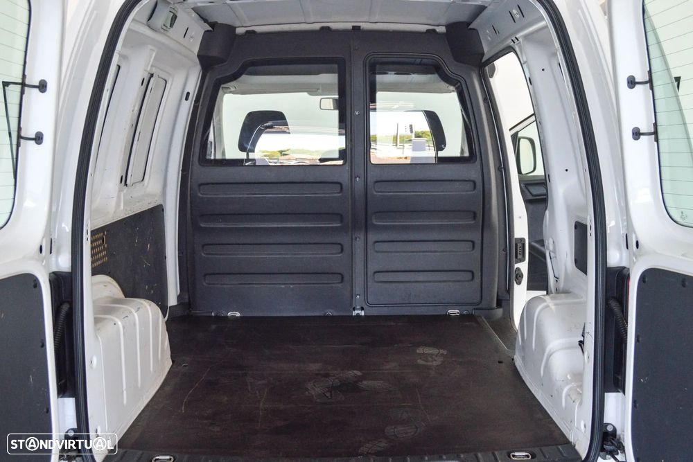 VW Caddy 2.0 TDi BlueMotion 2L - 11
