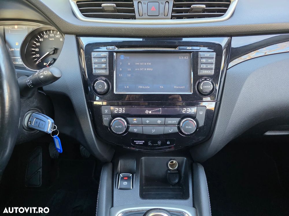 Nissan Qashqai 1.2 DIG-T ACENTA - 19