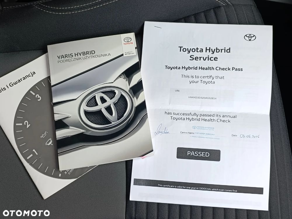 Toyota Yaris Hybrid 100 Premium - 25