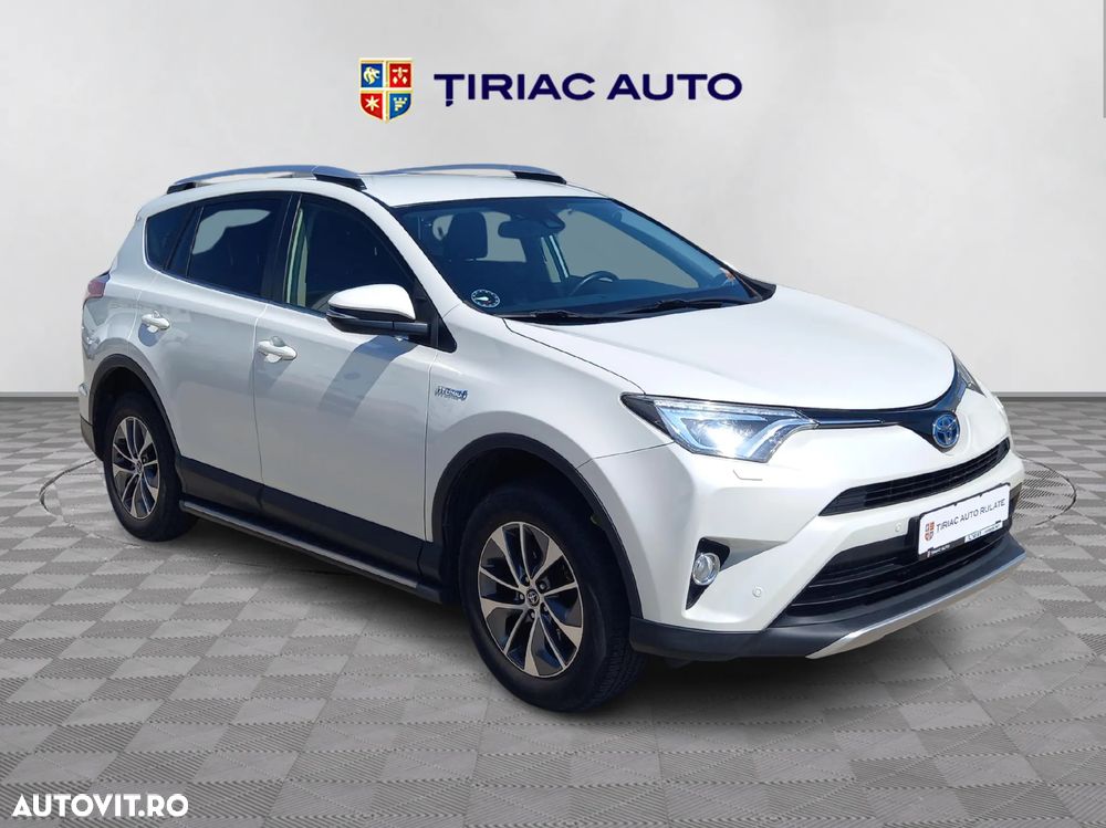 Toyota RAV4 - 8