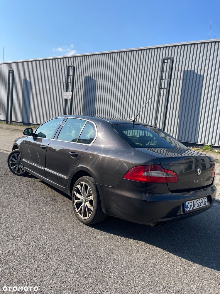 Skoda Superb 2.0 TDI Comfort - 2