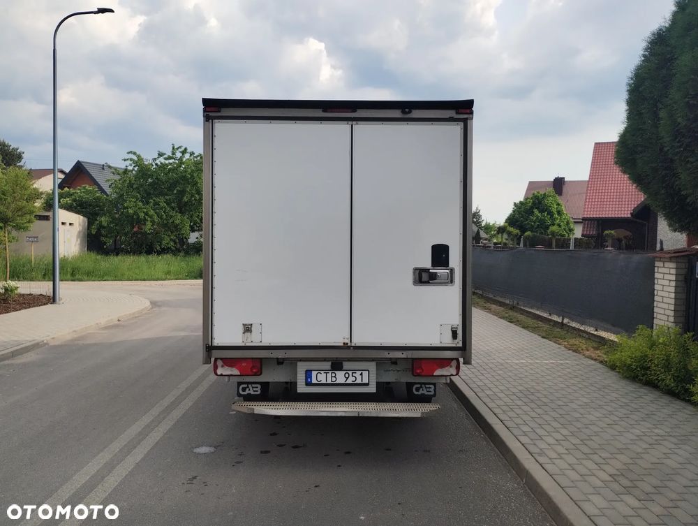 Mercedes-Benz Sprinter - 7