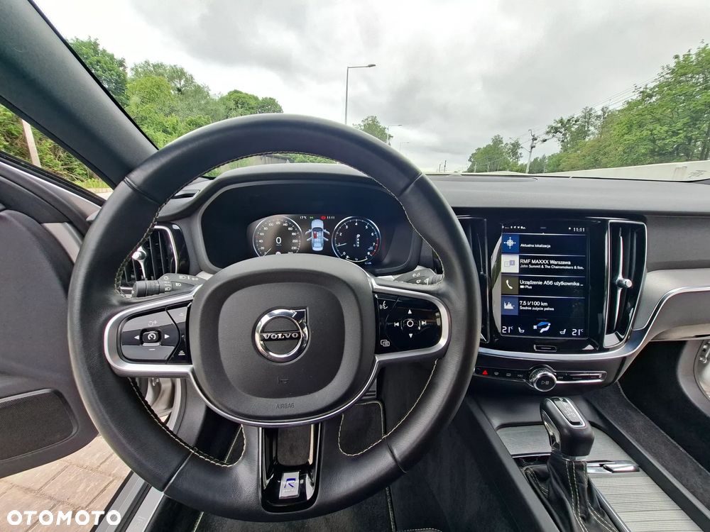 Volvo S60 T4 R-Design - 24