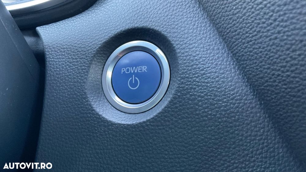 Toyota Corolla Sedan 1.8 HSD Business - 26