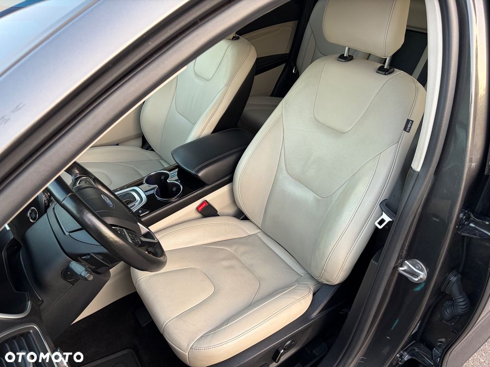 Ford Edge - 17