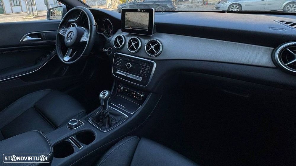 Mercedes-Benz CLA 180 - 16