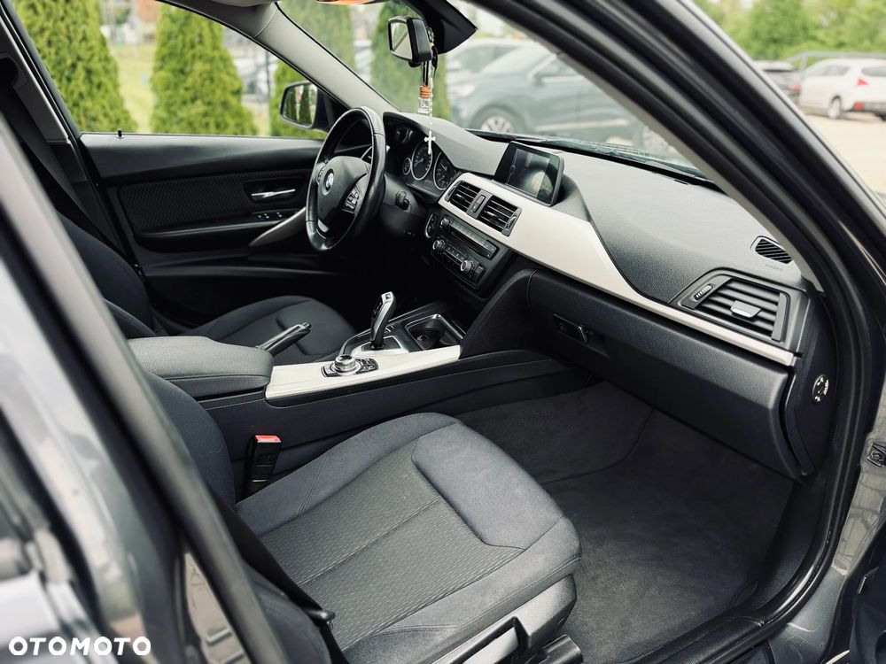 BMW Seria 3 318d - 18