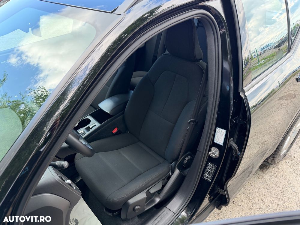 Volvo XC 40 B3 AT FWD MHEV Core - 14