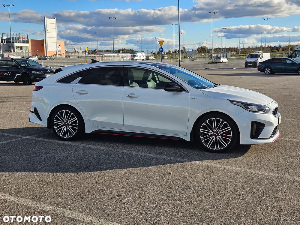 Kia ProCeed 1.6 T-GDI GT DCT - 4