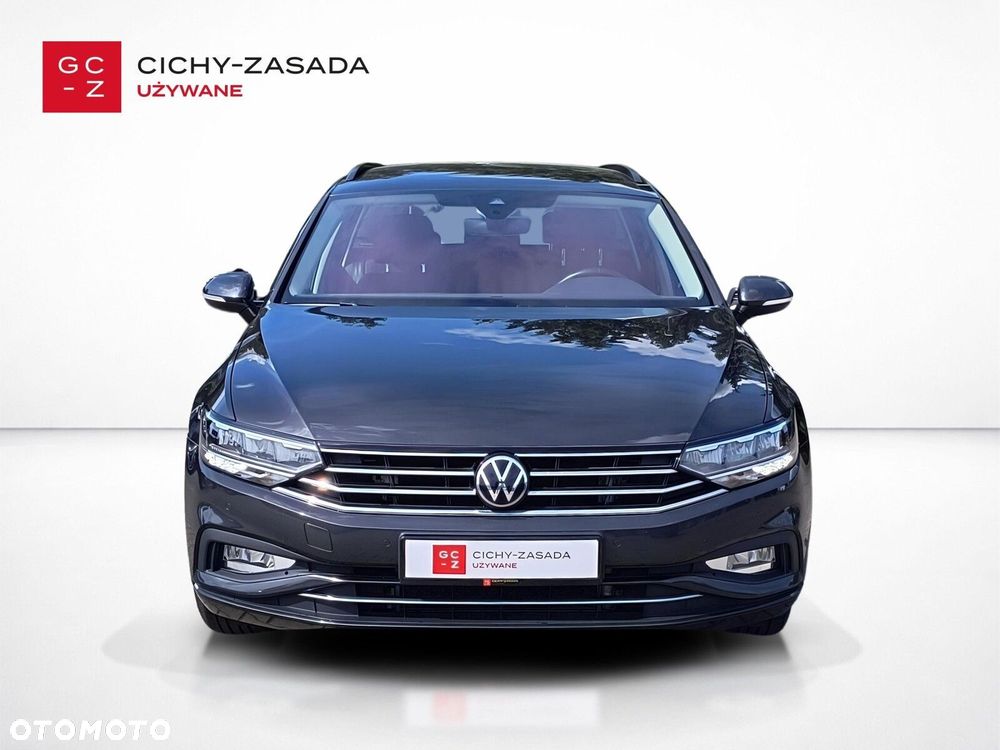 Volkswagen Passat - 8
