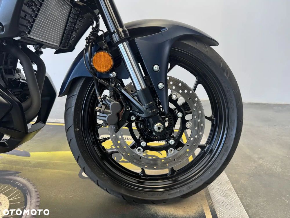 Yamaha MT - 8